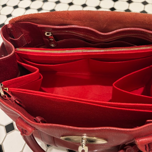 Mulberry Bayswater Leather Handbag. - Picture 5 of 6